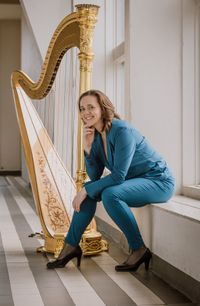Marianne-Harpist-76